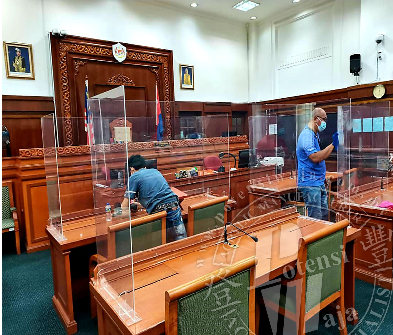 Court Acrylic Partition